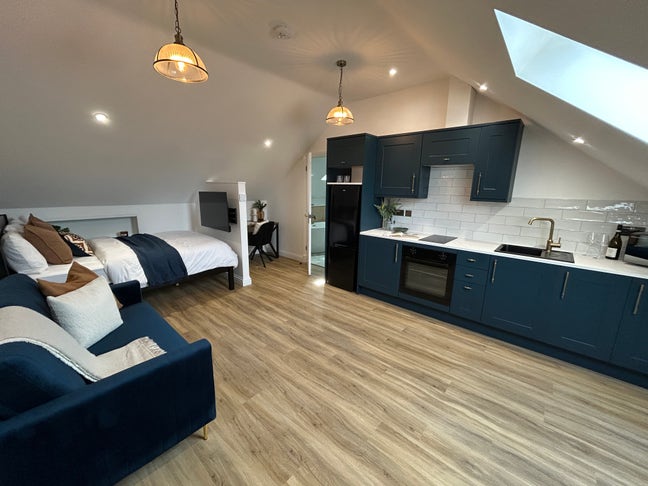 Studios and Double Rooms - Rushden- Bills Inc Main Photo