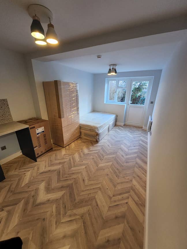 Lovely Fully Self contained Units in Loughton Main Photo