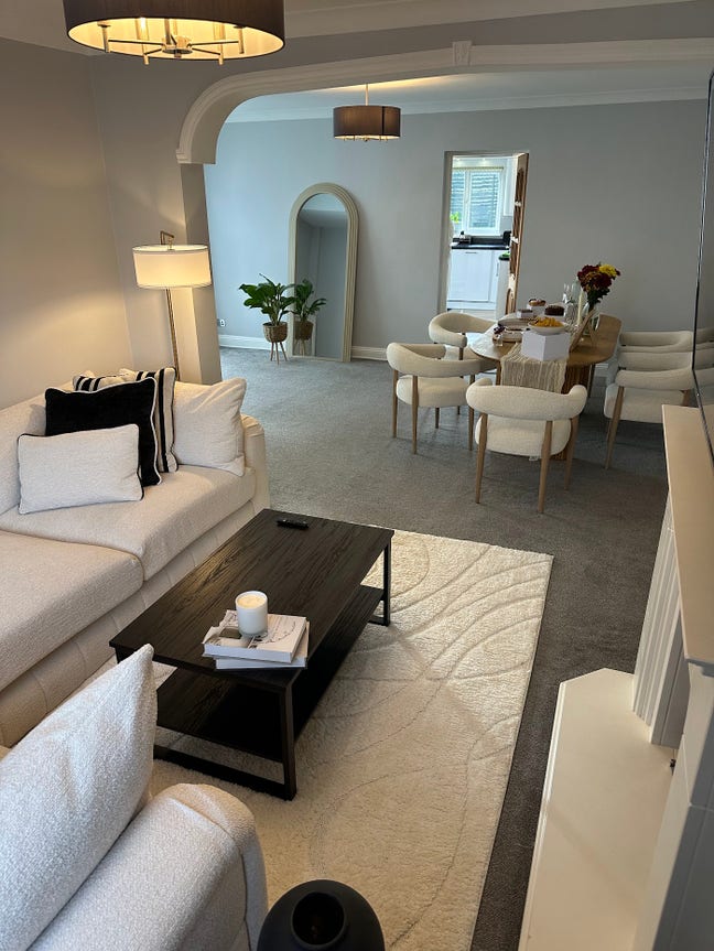 Double Bedroom In Fully Furnished Home  Main Photo