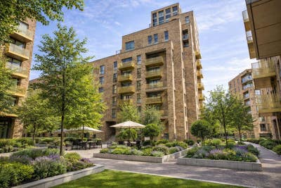 *Beautiful Modern Double Room Near Canada Water* Main Photo