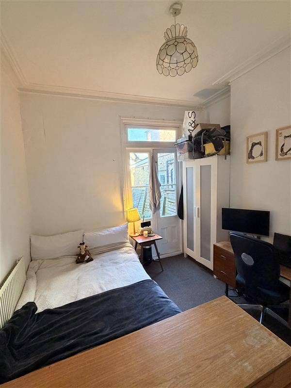 Lovely Double Room in Peckham with Doors to Garde Main Photo