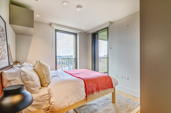 En-Suite Room in the Heart of Camden (with Gym) Main Photo