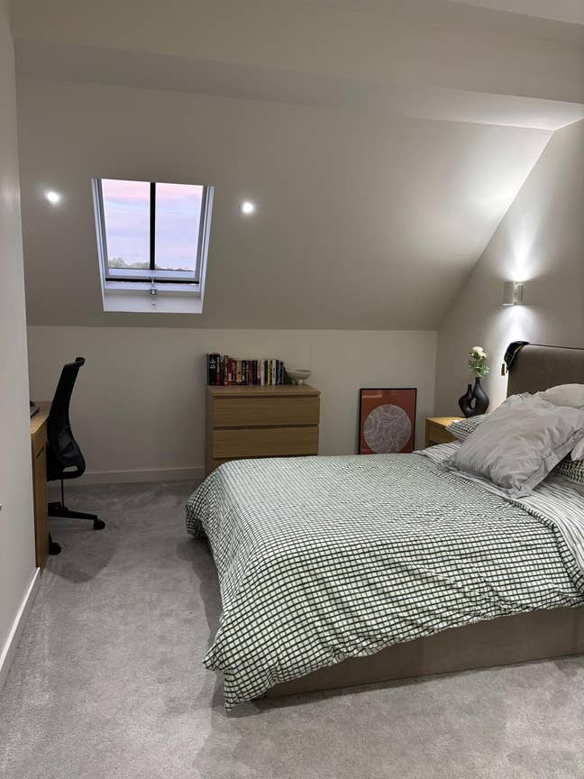 Large Double Room w Ensuite - 3 Bed Flat Main Photo