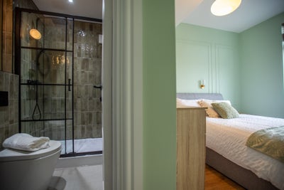 Stunning Ensuite Room Available in North End Main Photo