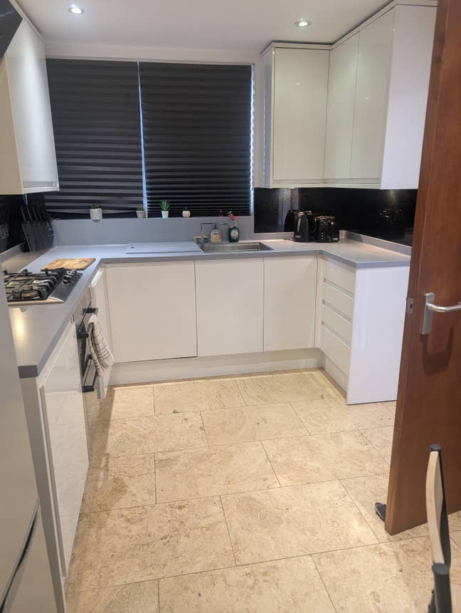 House in Highbury Islington (Viewing Mar 28/29) Main Photo