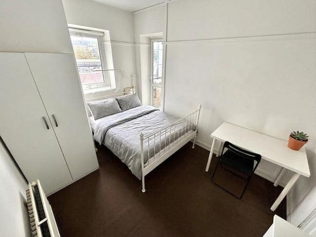 Double Room, Mile end/Canary Wharf - Balcony Main Photo
