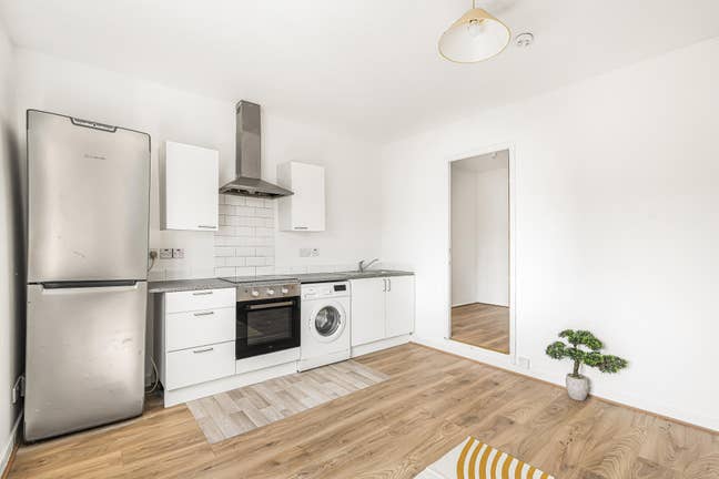 Newly Refurbished 3 Bed Flat – Prime New Cross Loc Main Photo