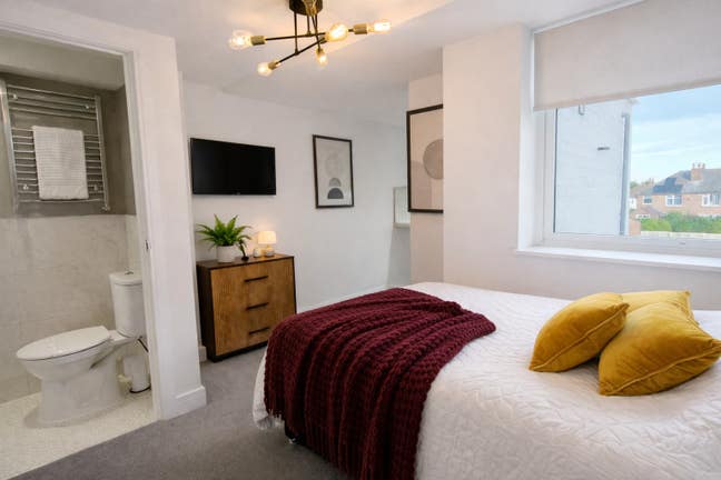 NG4: Huge & High-End Rooms in Carlton Main Photo