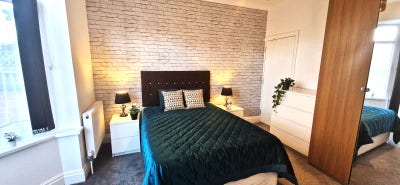 Stylish Ensuite–Harefield Rd CV2 | Ideal for UHWC Main Photo