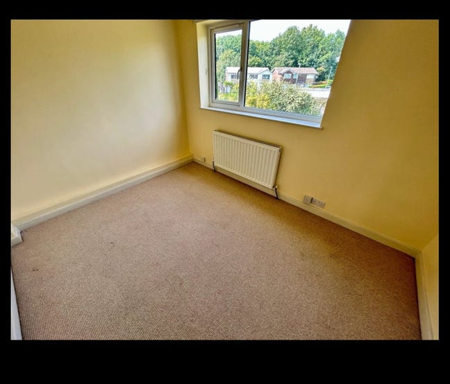 2 double rooms and a single room to rent  Main Photo
