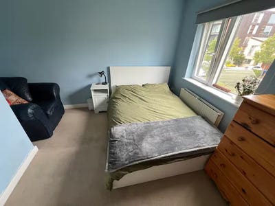Spacious Double, Furnished, 15Min Walk to Station  Main Photo