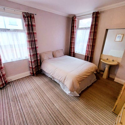 All inclusive Room in house share in popular area Main Photo