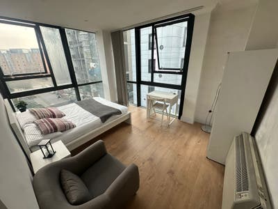 Stunning Corner Room with Panoramic Views Main Photo