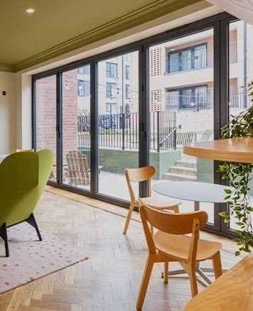 Replacement tenant wanted- modern flat  Main Photo