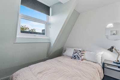 👀 Best Value Room in  Area Right Now - North Hill Main Photo