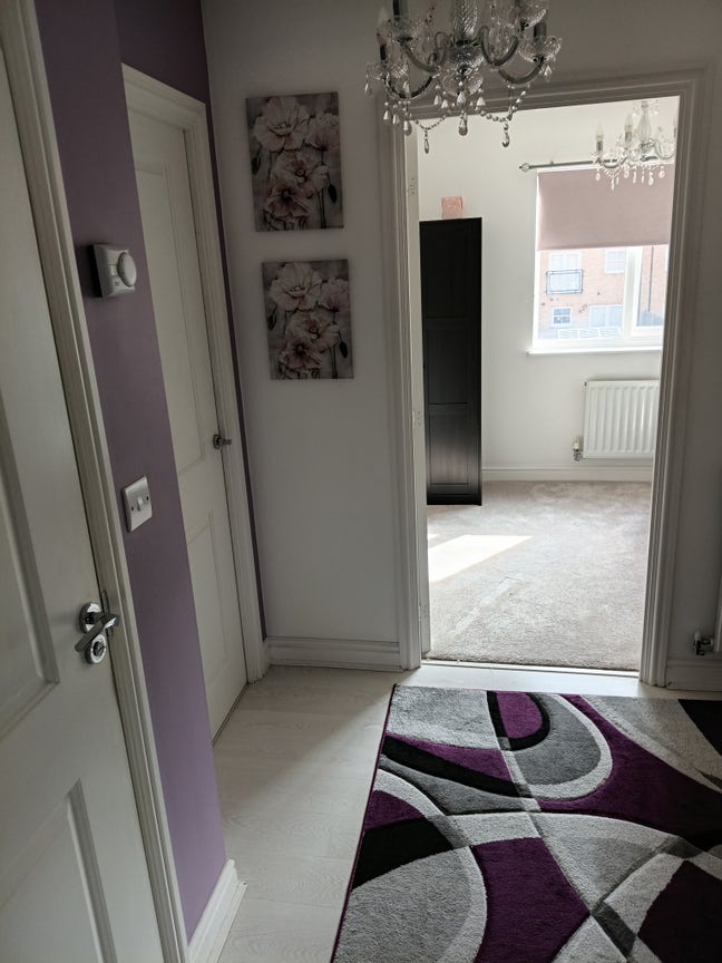 Room Available in 2-Bedroom Flat - Slade Green Main Photo