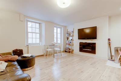 Spacious One-Bedroom Flat in Clerkenwell  Main Photo