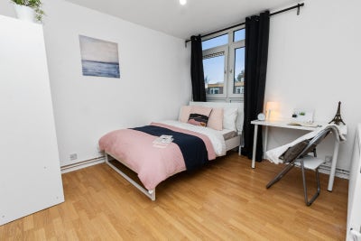 🌿Room 5 Min to Stepney Green Zone 1/2🌿 Main Photo