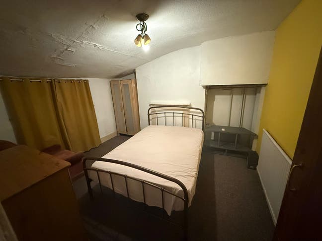 Double room available, close to City Centre Main Photo