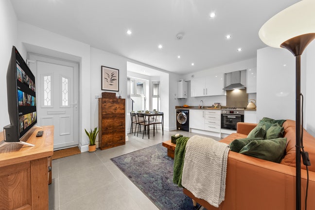 Cosy Room in Modern Hackney Apartment Main Photo