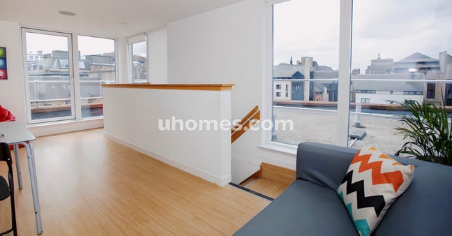 Bills included Penthouse in Edinburgh City Centre Main Photo