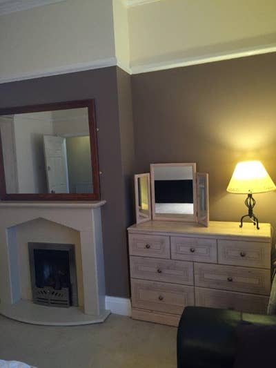 HUGE double room, seating area & 2nd double free, Main Photo