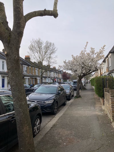 Small cozy double bedroom for one person  Main Photo