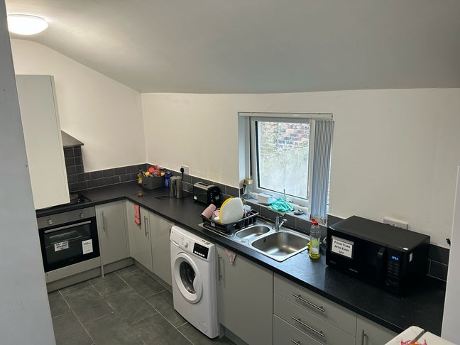 Bedsit, Litherland Road, L20 Main Photo