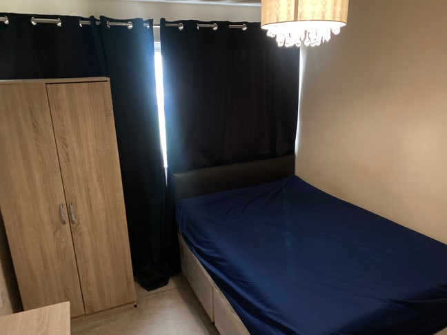  En-Suite Room Available-Bradville Mk13 &pound;700 Main Photo