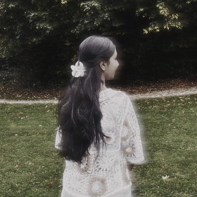 I need a romm woth attached bathroom to share... Main Photo