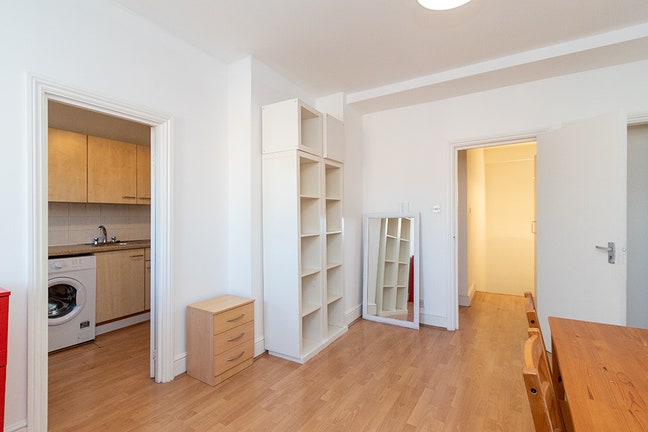 One Bedroom Flat in Notting Hill Main Photo