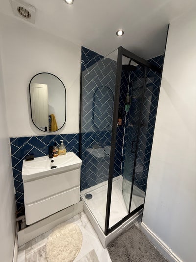 Spacious Double Bedroom Available (Bills Included) Main Photo