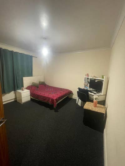 Double Room Available – IG1 3QR | All Bills Includ Main Photo