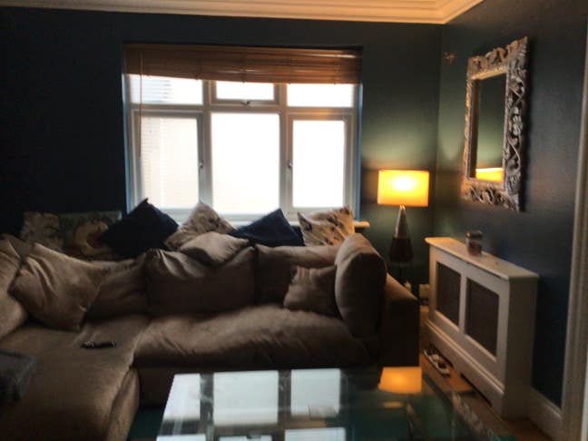 Double room with built in wardrobes  Main Photo