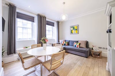 Stylish 1 bedroom flat Main Photo