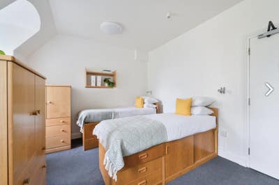 Shared Room Ensuite - AXO Waterloo for Discount Main Photo