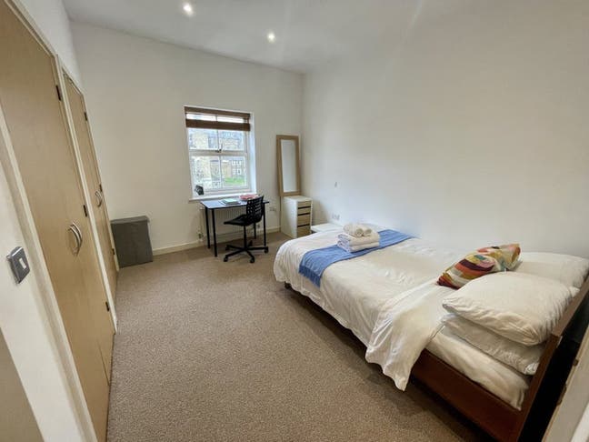 * Rent Includes All Bills Great Double Rooms NW1 * Main Photo