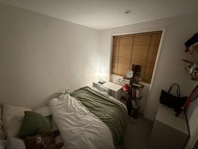 Spare double room in beautiful Bayswater flat Main Photo