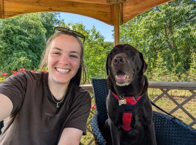 I am a professional female aged 27. I am look... Main Photo