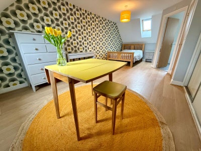 Large double room with en-suite  Main Photo