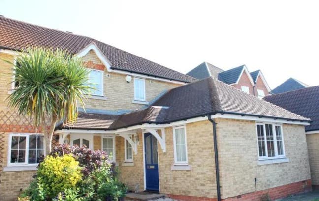 Housemate Needed! Single Room -House Close to Rhul Main Photo