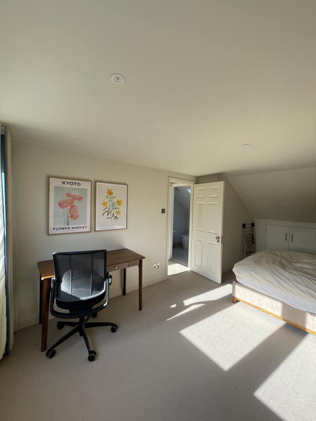 Short Let - En Suite Loft Bedroom Main Photo