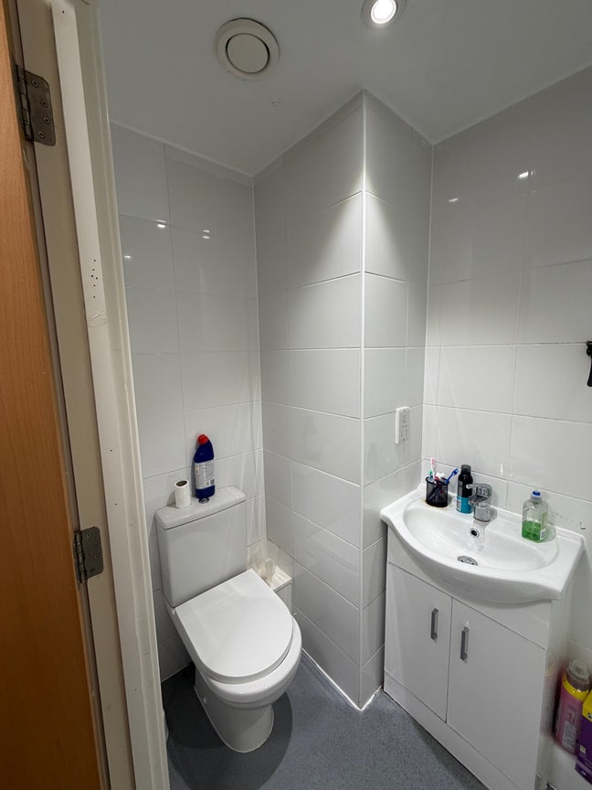 Tenancy Takeover  Main Photo