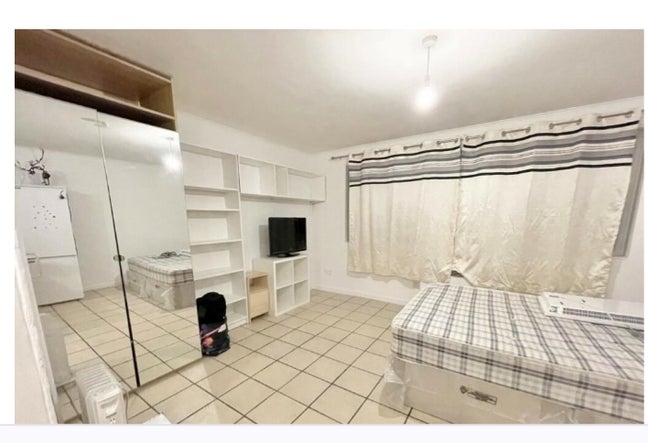 One Bed studio Flat Main Photo