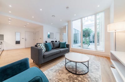 Modern Luxury Flat (Bills inc)- Prime location Main Photo