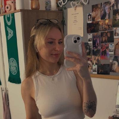 Student Female seeks a single or double room Main Photo