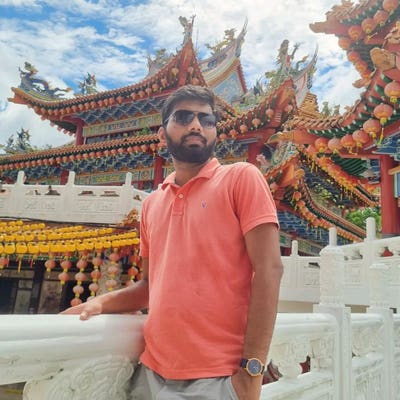 Professional Male seeks a single or double room Main Photo