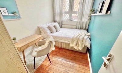 3 Delightful Rooms - 2min to DLR - Close to Shops Main Photo