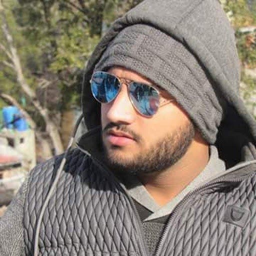 Professional Male seeks a single or double room Main Photo