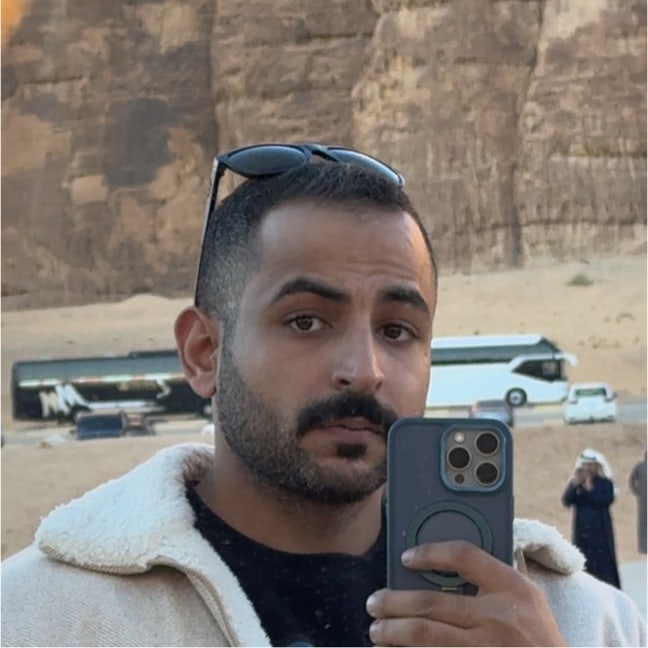 I'm looking for a roommate, either in a two-b... Main Photo